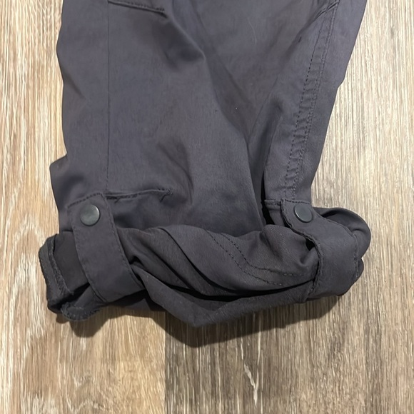 Prana women’s gray hiking pants convertible to Capri length size 12 - Picture 9 of 9